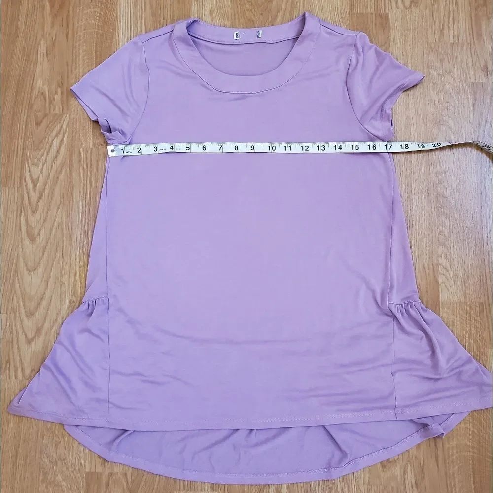 Chelsea 28 Ruffle Back Hem Tee Size Small - Picture 9 of 11